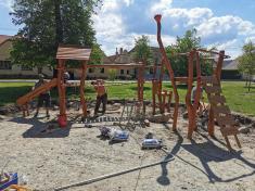 Nový herní prvek na dětském hřišti ve Žďáru