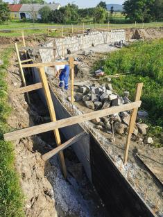 Oprava hráze rybníku Obecňák